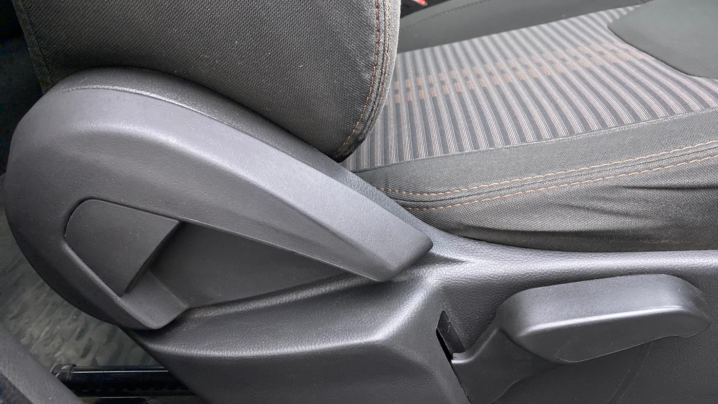 2018 Ford FREESTYLE TITANIUM PLUS 1.2 PETROL, Petrol, Manual, 42,024 km, Driver Side Adjustment Panel