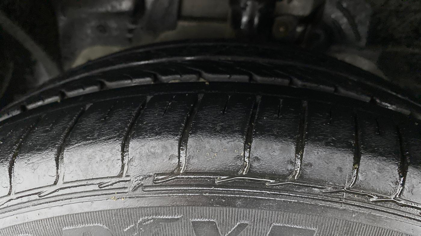 2018 Ford FREESTYLE TITANIUM PLUS 1.2 PETROL, Petrol, Manual, 42,024 km, Left Front Tyre Tread
