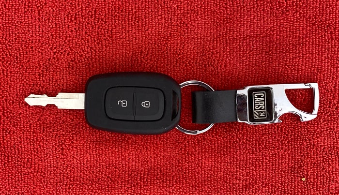 2016 Renault Kwid RXT, Petrol, Manual, 80,326 km, Key Close Up