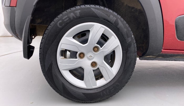 2016 Renault Kwid RXT, Petrol, Manual, 80,326 km, Right Rear Wheel