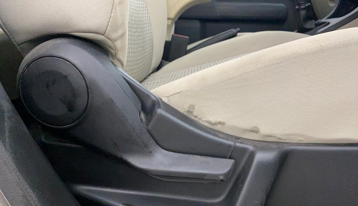 2021 Maruti New Wagon-R LXI CNG 1.0, CNG, Manual, 71,408 km, Driver Side Adjustment Panel