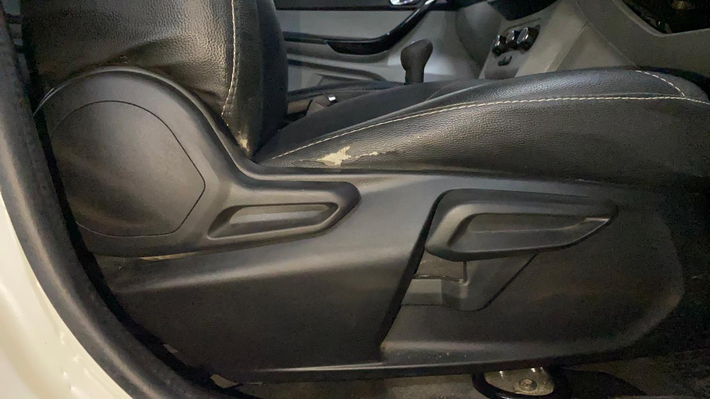 2020 Tata Tiago XZ PETROL, Petrol, Manual, 76,649 km, Driver Side Adjustment Panel