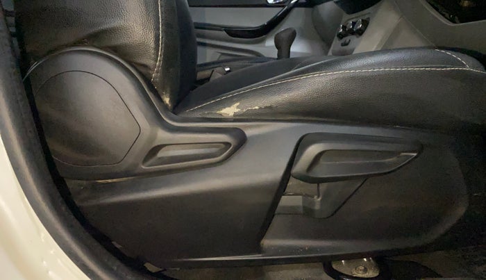 2020 Tata Tiago XZ PETROL, Petrol, Manual, 76,649 km, Driver Side Adjustment Panel