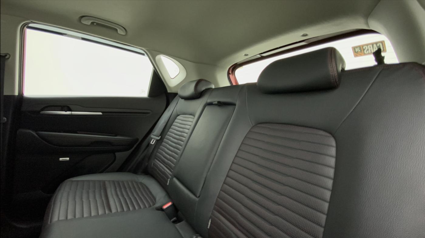2021 KIA SONET GTX PLUS 1.0 DCT DUAL TONE, Petrol, Automatic, 38,579 km, Right Side Rear Door Cabin
