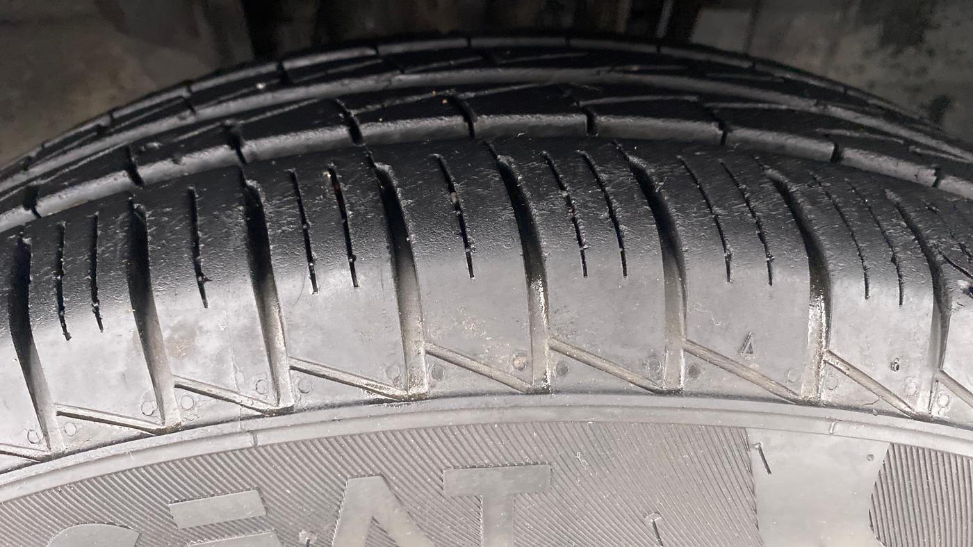 2019 Renault TRIBER 1.0 RXZ, Petrol, Manual, 9,562 km, Right Front Tyre Tread