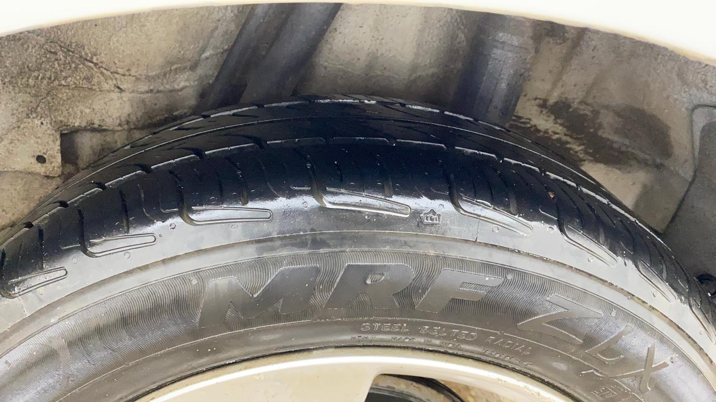 2015 Honda Jazz 1.2L I-VTEC V, Petrol, Manual, 74,982 km, Left Rear Tyre Tread