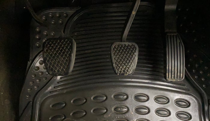 2015 Honda Jazz 1.2L I-VTEC V, Petrol, Manual, 74,875 km, Pedals