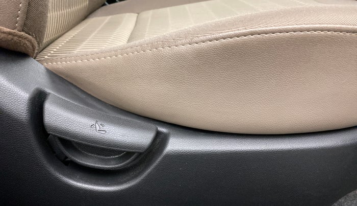 2018 Hyundai Xcent S 1.2, Petrol, Manual, 29,654 km, Driver Side Adjustment Panel