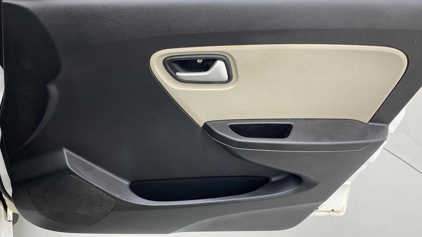 2020 Maruti Alto VXI, Petrol, Manual, 20,242 km, Driver Side Door Panels Control