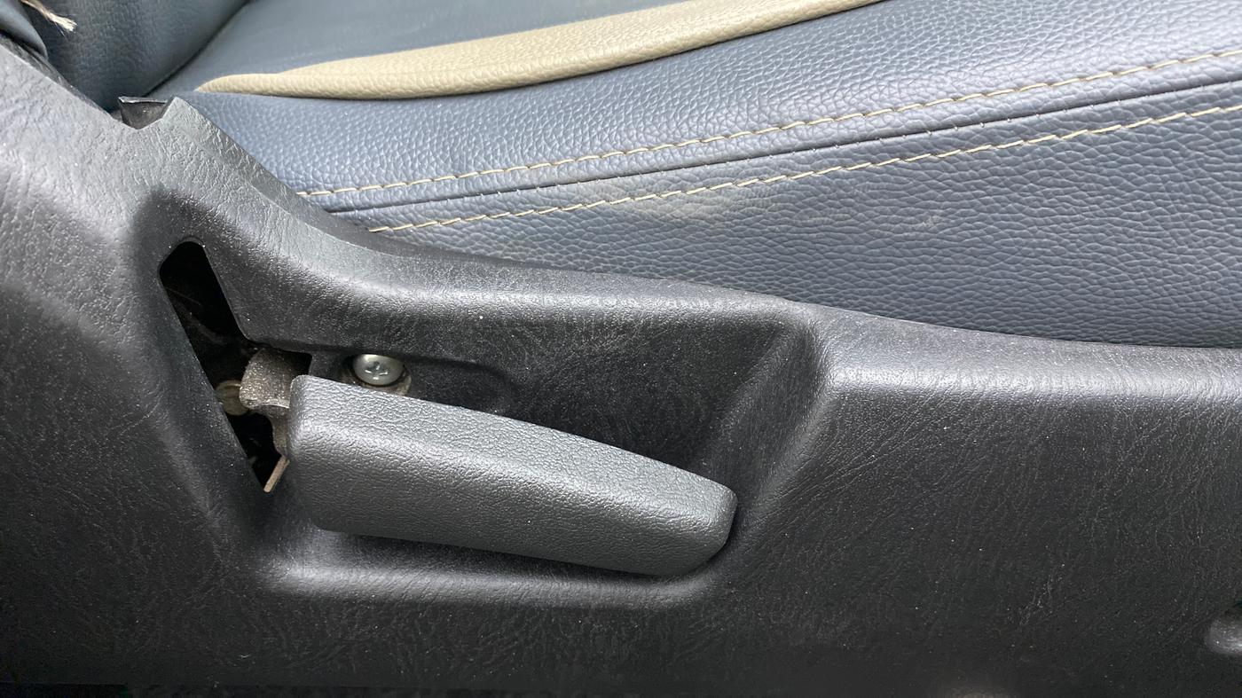 2020 Maruti Alto VXI, Petrol, Manual, 20,242 km, Driver Side Adjustment Panel