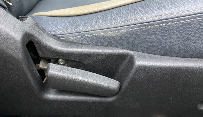 2020 Maruti Alto VXI, Petrol, Manual, 20,242 km, Driver Side Adjustment Panel