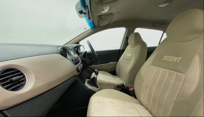 2014 Hyundai Xcent S 1.2, Petrol, Manual, 78,740 km, Right Side Front Door Cabin