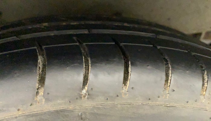 2014 Hyundai Xcent S 1.2, Petrol, Manual, 78,740 km, Right Rear Tyre Tread