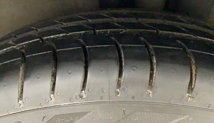 2014 Hyundai Xcent S 1.2, Petrol, Manual, 78,740 km, Left Rear Tyre Tread