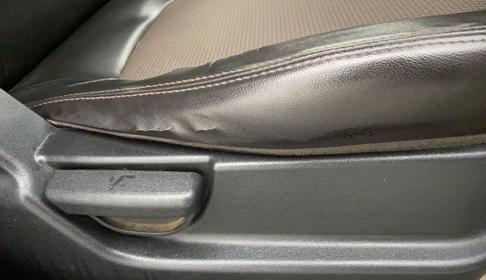 2013 Hyundai i20 MAGNA (O) 1.2, Petrol, Manual, 38,706 km, Driver Side Adjustment Panel