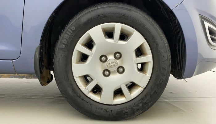 2013 Hyundai i20 MAGNA (O) 1.2, Petrol, Manual, 38,706 km, Right Front Wheel