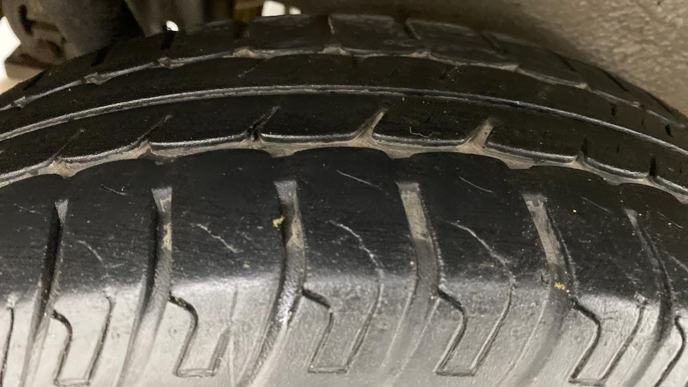 2018 Maruti Wagon R 1.0 VXI OPT, Petrol, Manual, 29,592 km, Right Rear Tyre Tread