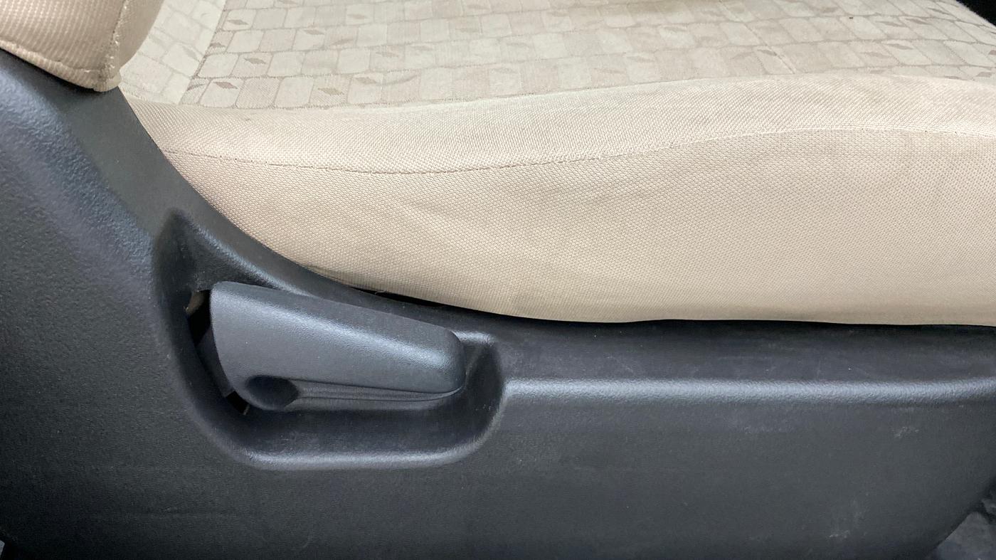 2018 Maruti Wagon R 1.0 VXI OPT, Petrol, Manual, 29,592 km, Driver Side Adjustment Panel
