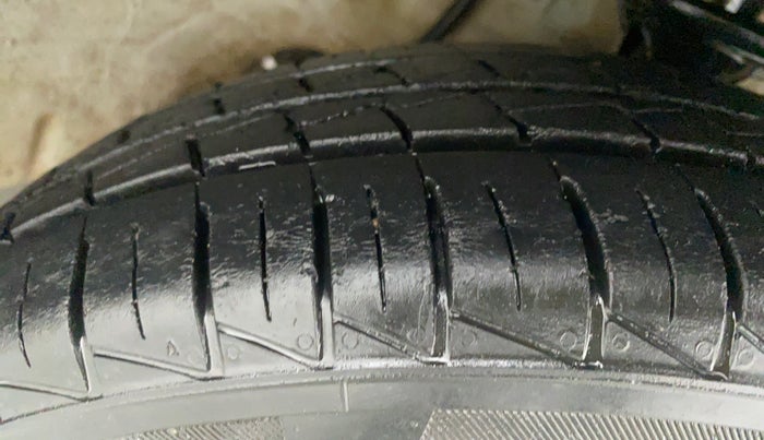 2020 Maruti Alto LXI, Petrol, Manual, 28,235 km, Right Front Tyre Tread
