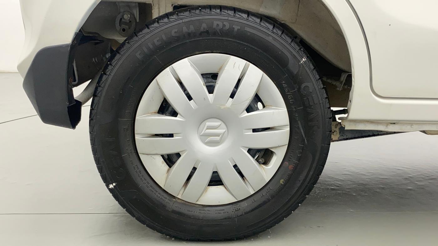 2020 Maruti Alto LXI, Petrol, Manual, 28,235 km, Right Rear Wheel