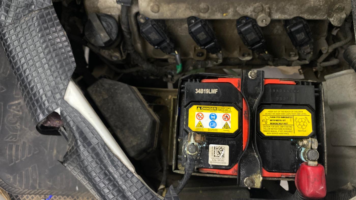 2022 Maruti Eeco 5 STR AC, Petrol, Manual, 30,037 km, Engine View - Left