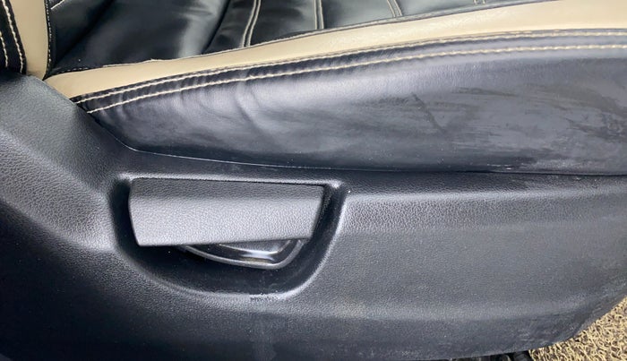 2021 Hyundai NEW SANTRO SPORTZ EXECUTIVE CNG, CNG, Manual, 78,271 km, Driver Side Adjustment Panel