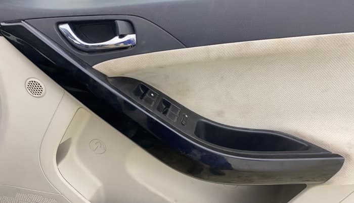2022 Tata NEXON XZ PLUS DIESEL, Diesel, Manual, 43,185 km, Driver Side Door Panels Control