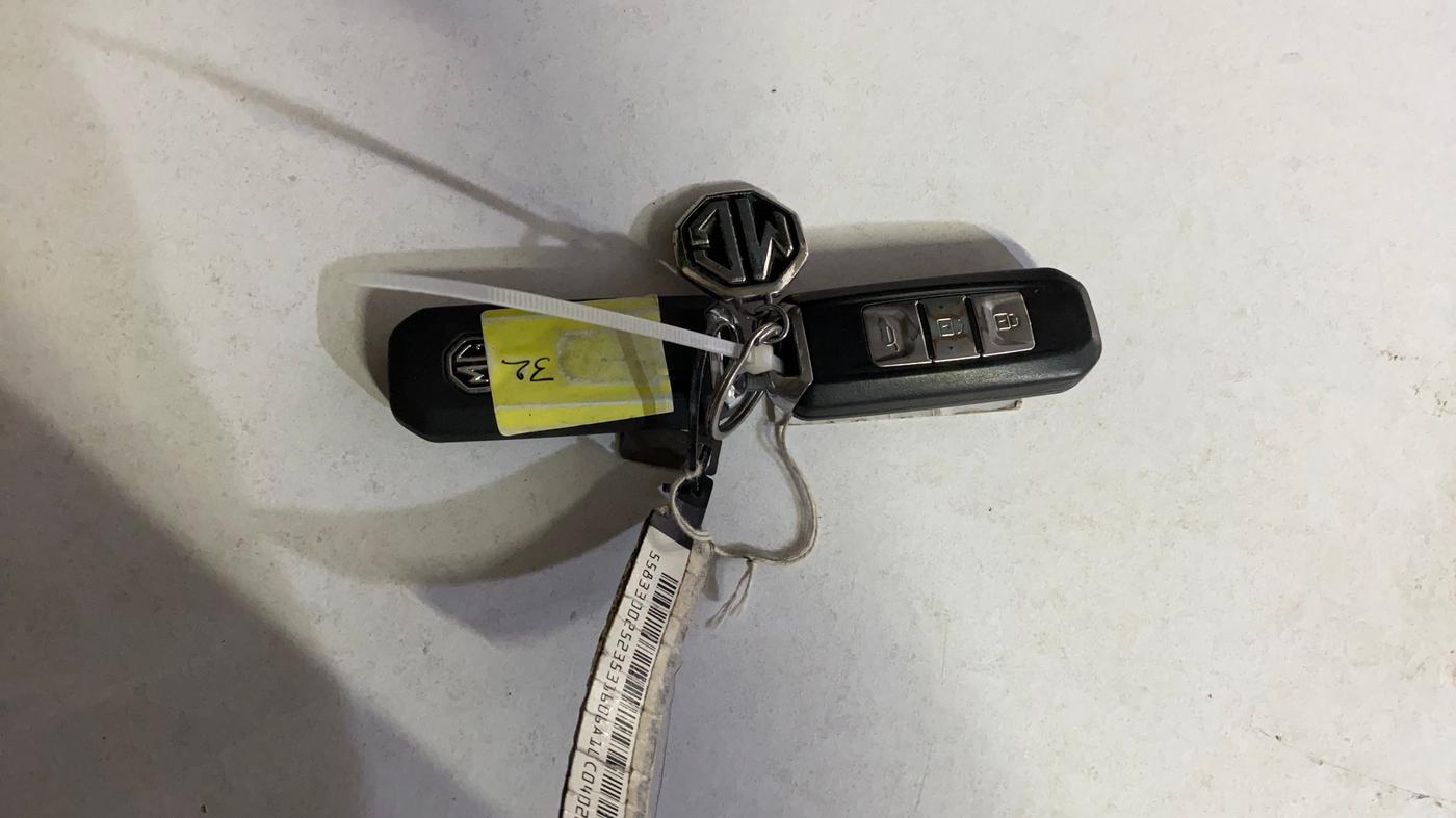 2021 MG HECTOR PLUS SELECT 2.0 DIESEL TURBO MT 7-STR, Diesel, Manual, 92,330 km, Key Close Up