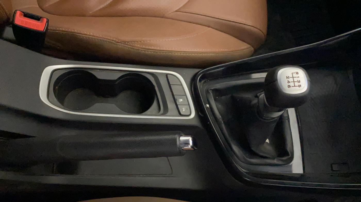2021 MG HECTOR PLUS SELECT 2.0 DIESEL TURBO MT 7-STR, Diesel, Manual, 92,330 km, Gear Lever