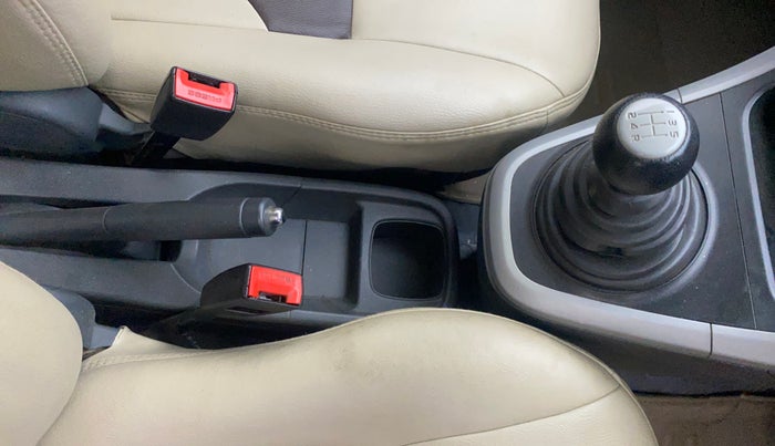 2013 Maruti Ritz VDI, Diesel, Manual, 1,20,414 km, Gear Lever