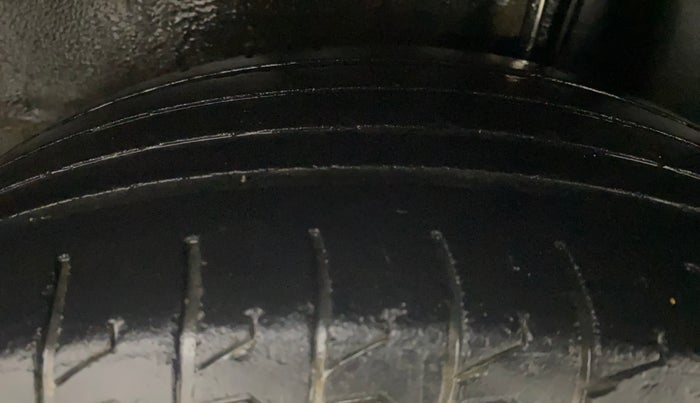 2013 Maruti Ritz VDI, Diesel, Manual, 1,20,414 km, Left Rear Tyre Tread