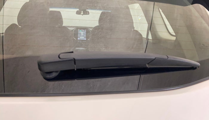 2020 MG HECTOR PLUS SHARP 1.5 PETROL TURBO DCT 6-STR, Petrol, Automatic, 65,948 km, Rear Wiper