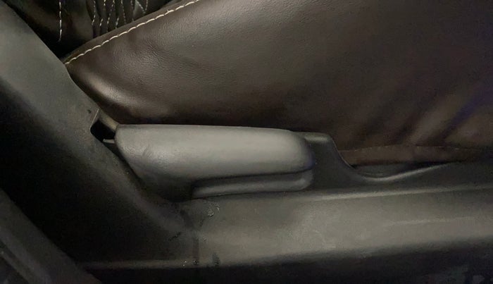 2022 Maruti Vitara Brezza LXI, Petrol, Manual, 38,066 km, Driver Side Adjustment Panel