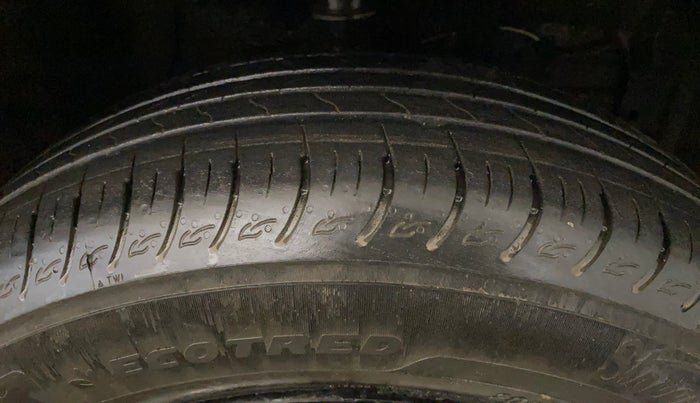 2022 Maruti Vitara Brezza LXI, Petrol, Manual, 38,066 km, Right Front Tyre Tread