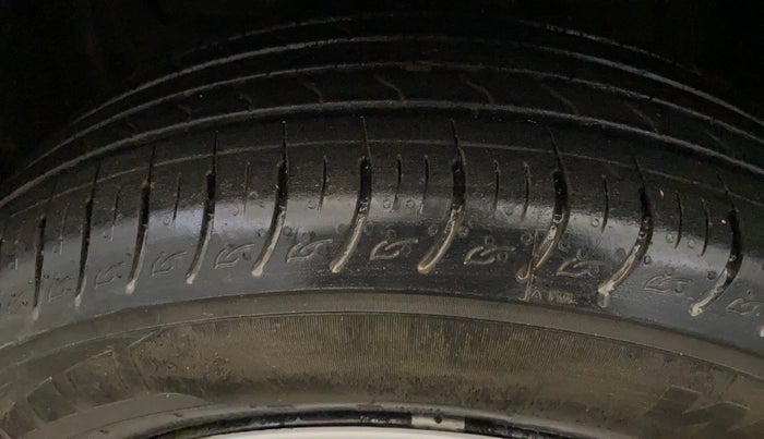 2022 Maruti Vitara Brezza LXI, Petrol, Manual, 38,066 km, Left Front Tyre Tread