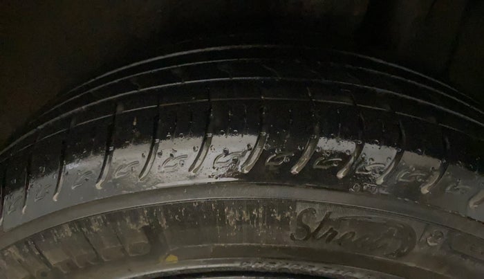 2022 Maruti Vitara Brezza LXI, Petrol, Manual, 38,066 km, Left Rear Tyre Tread