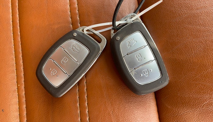 2021 Hyundai GRAND I10 NIOS ASTA AMT 1.2 KAPPA VTVT, Petrol, Automatic, 50,766 km, Key Close Up