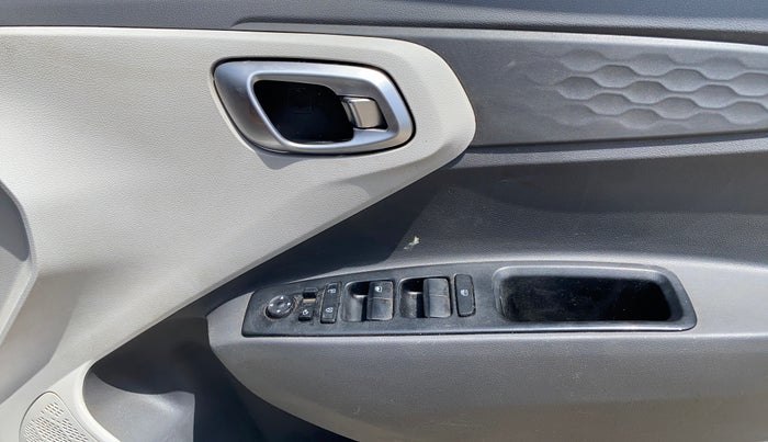 2021 Hyundai GRAND I10 NIOS ASTA AMT 1.2 KAPPA VTVT, Petrol, Automatic, 50,766 km, Driver Side Door Panels Control