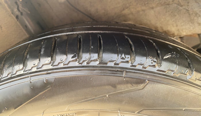 2021 Hyundai GRAND I10 NIOS ASTA AMT 1.2 KAPPA VTVT, Petrol, Automatic, 50,766 km, Right Rear Tyre Tread