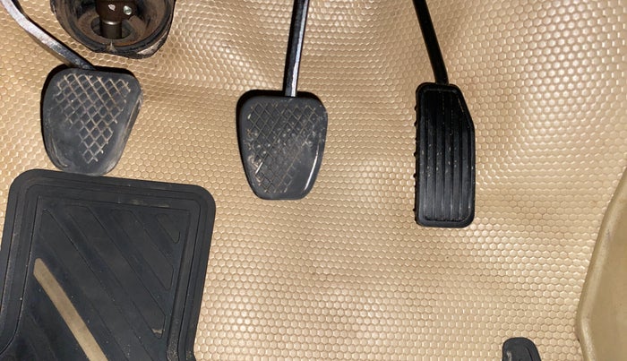 2013 Honda Brio S MT, Petrol, Manual, 79,070 km, Pedals