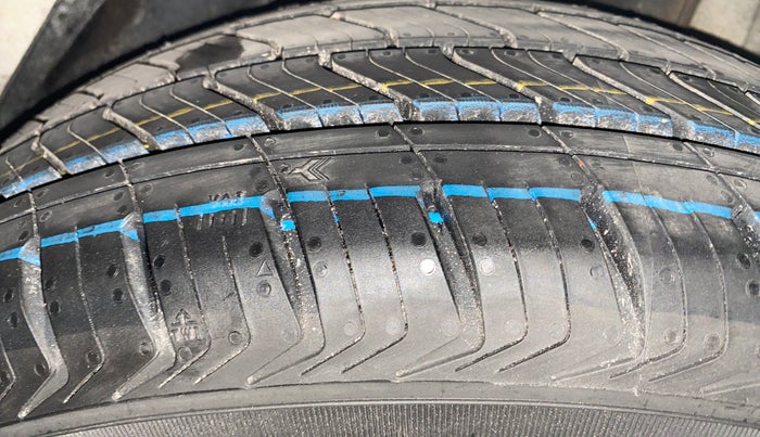 2013 Honda Brio S MT, Petrol, Manual, 79,070 km, Left Rear Tyre Tread