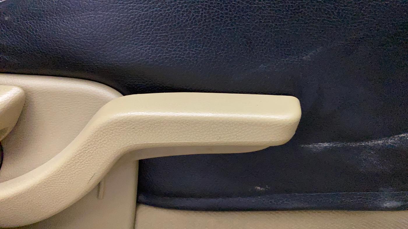 2013 Honda Brio S MT, Petrol, Manual, 79,070 km, Driver Side Adjustment Panel