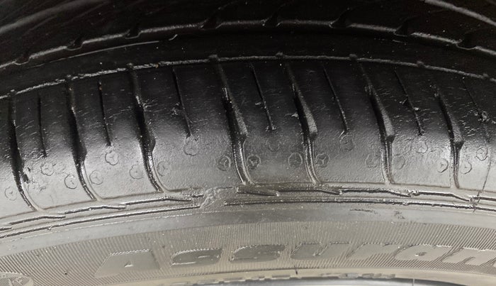 2021 Tata Tiago XZ PLUS PETROL, Petrol, Manual, 30,917 km, Right Rear Tyre Tread