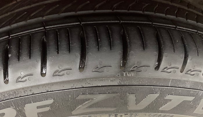 2021 Tata Tiago XZ PLUS PETROL, Petrol, Manual, 30,917 km, Right Front Tyre Tread