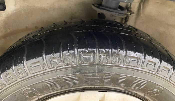 2019 Maruti Alto 800 LXI, Petrol, Manual, 31,027 km, Left Front Tyre Tread