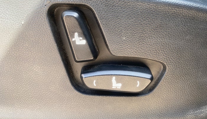 2019 MG HECTOR SMART 1.5 DCT PETROL, Petrol, Automatic, 48,170 km, Driver Side Adjustment Panel