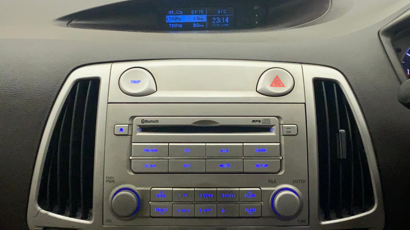 2011 Hyundai i20 SPORTZ 1.2, Petrol, Manual, 1,22,248 km, Infotainment System