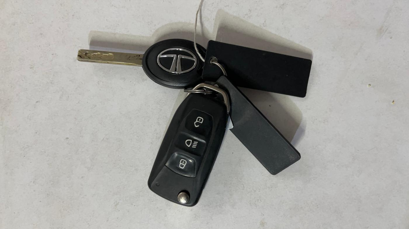 2020 Tata Tiago XT PETROL, Petrol, Manual, 34,641 km, Key Close Up