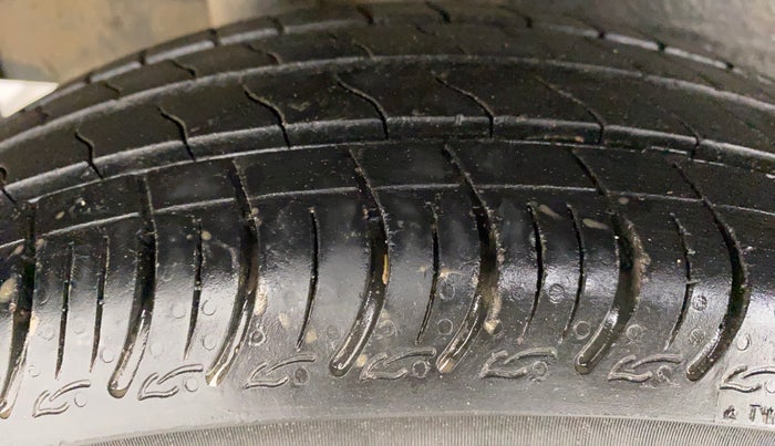 2021 Maruti S PRESSO VXI CNG, CNG, Manual, 24,546 km, Right Rear Tyre Tread