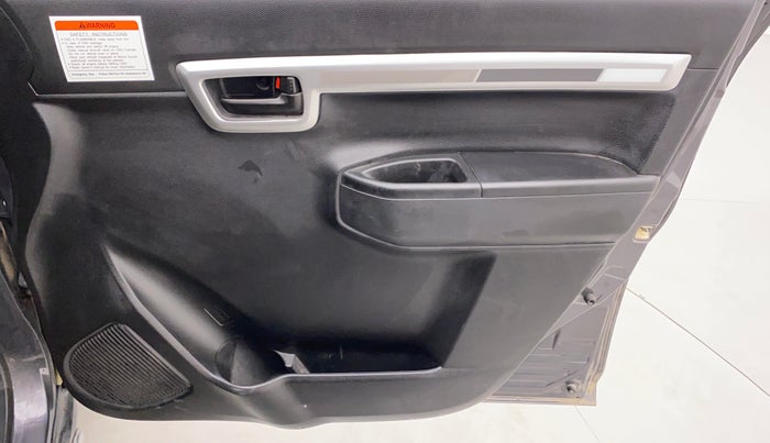 2021 Maruti S PRESSO VXI CNG, CNG, Manual, 24,546 km, Driver Side Door Panels Control